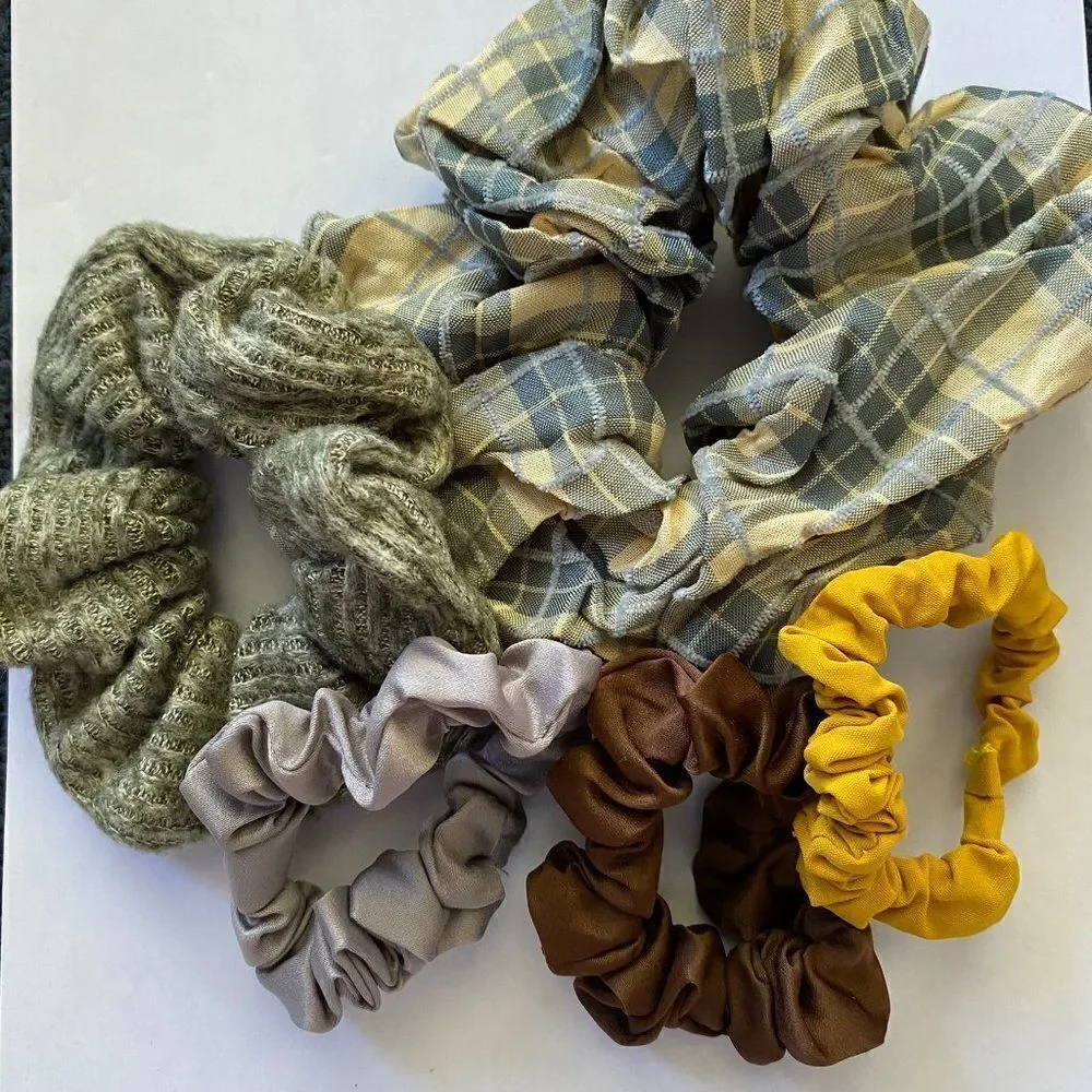 Set of 5 Scrunchies - Jumbo Plaid Mustard Sweater